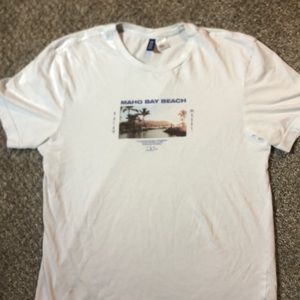 H&M short sleeve Tee.